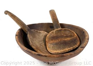 Wooden Bowl with Original Paint and 2 Butter Paddles Treenware <br>

<br><br>

Removal Options:<br><br> Sat (Nov 8) & Sun (Nov 9) 11-3pm, 56 Scotch Hill Rd., Cambridge NY 12816<br><br>

Sat (Nov 15) 12-2pm, TMG Warehouse, 2800 Juniper St., Fairfax, VA 22031<br><br>

Request Shipping (david@themcguiregroupllc.com)

