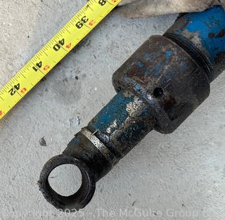 Pair of Hydraulic Arms Extending 30"<br>

<br><br>

Removal Options:<br><br> Sat (Nov 8) & Sun (Nov 9) 11-3pm, 56 Scotch Hill Rd., Cambridge NY 12816<br><br>

Sat (Nov 15) 12-2pm, TMG Warehouse, 2800 Juniper St., Fairfax, VA 22031<br><br>

Request Shipping (david@themcguiregroupllc.com) 