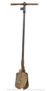 T Long Handled Post Hole Digger <br>

<br><br>

Removal Options:<br><br> Sat (Nov 8) & Sun (Nov 9) 11-3pm, 56 Scotch Hill Rd., Cambridge NY 12816<br><br>

Sat (Nov 15) 12-2pm, TMG Warehouse, 2800 Juniper St., Fairfax, VA 22031<br><br>

Request Shipping (david@themcguiregroupllc.com)