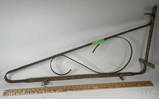 Scrolled Metal Sign Bracket 