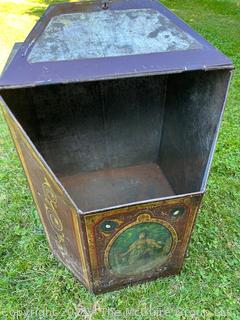 Antique Country General Store Oolong Tea Tin Bin Beautiful Graphics 23x13"<br>

<br><br>

Removal Options:<br><br> Sat (Nov 8) & Sun (Nov 9) 11-3pm, 56 Scotch Hill Rd., Cambridge NY 12816<br><br>

Sat (Nov 15) 12-2pm, TMG Warehouse, 2800 Juniper St., Fairfax, VA 22031<br><br>

Request Shipping (david@themcguiregroupllc.com)