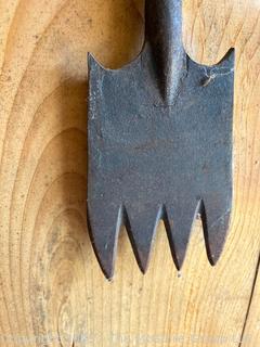 Wrought Iron Cutting Bar 37"L<br>

<br><br>

Removal Options:<br><br> Sat (Nov 8) & Sun (Nov 9) 11-3pm, 56 Scotch Hill Rd., Cambridge NY 12816<br><br>

Sat (Nov 15) 12-2pm, TMG Warehouse, 2800 Juniper St., Fairfax, VA 22031<br><br>

Request Shipping (david@themcguiregroupllc.com) 