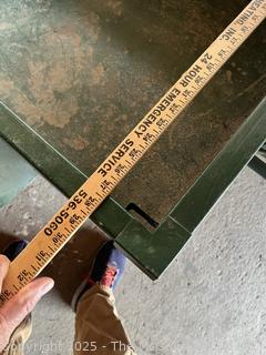 Two-Wheel Single Axel Yard Trailer/Cart for Lawn Tractor <br>

<br><br>

Removal Options:<br><br> Sat (Nov 8) & Sun (Nov 9) 11-3pm, 56 Scotch Hill Rd., Cambridge NY 12816<br><br>

