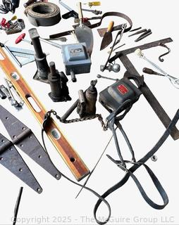 Farm Hardware Supplies and Hand Tools Including Steel Hinges, 48" Level and Electrical Boxes<br>

<br><br>

Removal Options:<br><br> Sat (Nov 8) & Sun (Nov 9) 11-3pm, 56 Scotch Hill Rd., Cambridge NY 12816<br><br>

Sat (Nov 15) 12-2pm, TMG Warehouse, 2800 Juniper St., Fairfax, VA 22031<br><br>

Request Shipping (david@themcguiregroupllc.com) 