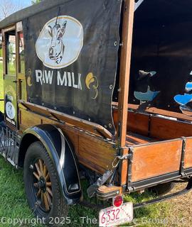 1925 Chevrolet Utility Express Delivery Truck <br>

<br><br>

Removal Options:<br><br> Sat (Nov 8) & Sun (Nov 9) 11-3pm, 56 Scotch Hill Rd., Cambridge NY 12816<br><br>

Sat (Nov 15) 12-2pm, TMG Warehouse, 2800 Juniper St., Fairfax, VA 22031<br><br>

Request Shipping (david@themcguiregroupllc.com)