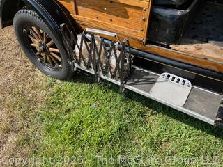 1925 Chevrolet Utility Express Delivery Truck <br>

<br><br>

Removal Options:<br><br> Sat (Nov 8) & Sun (Nov 9) 11-3pm, 56 Scotch Hill Rd., Cambridge NY 12816<br><br>

Sat (Nov 15) 12-2pm, TMG Warehouse, 2800 Juniper St., Fairfax, VA 22031<br><br>

Request Shipping (david@themcguiregroupllc.com)