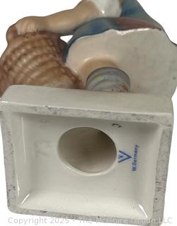Hummel W. Germany #73 <br>

<br><br>

Removal Options:<br><br> Sat (Nov 8) & Sun (Nov 9) 11-3pm, 56 Scotch Hill Rd., Cambridge NY 12816<br><br>

Sat (Nov 15) 12-2pm, TMG Warehouse, 2800 Juniper St., Fairfax, VA 22031<br><br>

Request Shipping (david@themcguiregroupllc.com) 