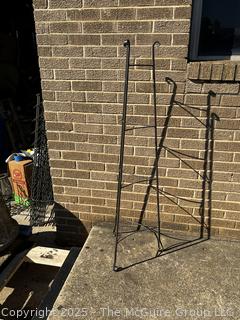 Metal Garden Plant Stand. 51.5" Tall