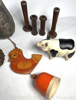 Decorative Item Including Wooden Spools
