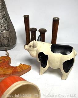 Decorative Item Including Wooden Spools
