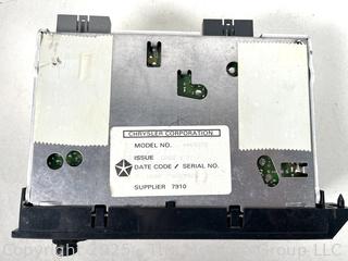 Chrysler 4469372 AM/FM Radio & Cassette Player
