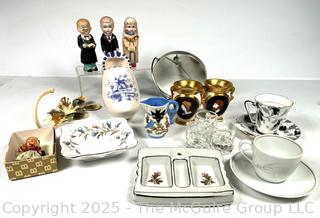 Group of Porcelain Decorative Items

