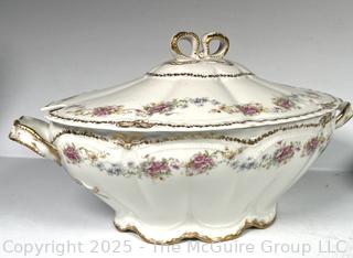 Theodore Haviland Porcelain Lidded Soup Tureen with Pink Roses 