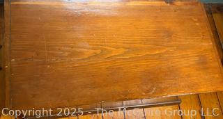 Blanket Chest<br><br>House

<br><br>

Removal: Sat (Nov 8) & Sun (Nov 9) 11-3pm, 56 Scotch Hill Rd., Cambridge NY 12816 