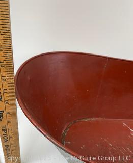 Folk Art Tole Painted Childs Bathtub<br><br>House

<br><br>

Removal Options:<br><br> Sat (Nov 8) & Sun (Nov 9) 11-3pm, 56 Scotch Hill Rd., Cambridge NY 12816<br><br>

Sat (Nov 15) 12-2pm, TMG Warehouse, 2800 Juniper St., Fairfax, VA 22031<br><br>

Request Shipping (david@themcguiregroupllc.com)  