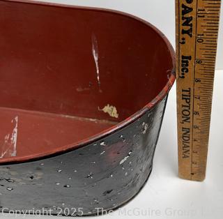 Folk Art Tole Painted Childs Bathtub<br><br>House

<br><br>

Removal Options:<br><br> Sat (Nov 8) & Sun (Nov 9) 11-3pm, 56 Scotch Hill Rd., Cambridge NY 12816<br><br>

Sat (Nov 15) 12-2pm, TMG Warehouse, 2800 Juniper St., Fairfax, VA 22031<br><br>

Request Shipping (david@themcguiregroupllc.com)  