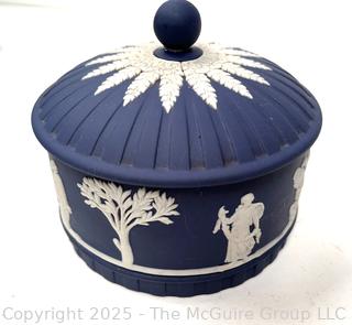 Wedgewood Blue Jasperware Round Box w Lid Trinket Powder Vanity Decor Dish Bowl<br><br>Wendy Dan Hermione

<br><br>

Removal Options:<br><br> Sat (Nov 8) & Sun (Nov 9) 11-3pm, 56 Scotch Hill Rd., Cambridge NY 12816<br><br>

Sat (Nov 15) 12-2pm, TMG Warehouse, 2800 Juniper St., Fairfax, VA 22031<br><br>

Request Shipping (david@themcguiregroupllc.com)