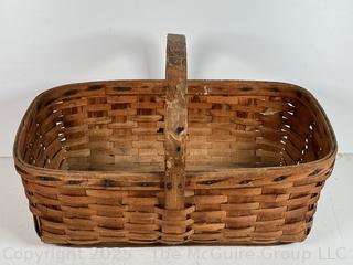 Wood Splint Gathering Basket w/ Handle. Measures 18" Long<br><br>House

<br><br>

Removal Options:<br><br> Sat (Nov 8) & Sun (Nov 9) 11-3pm, 56 Scotch Hill Rd., Cambridge NY 12816<br><br>

