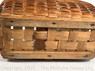 Wood Splint Gathering Basket w/ Handle. Measures 18" Long<br><br>House

<br><br>

Removal Options:<br><br> Sat (Nov 8) & Sun (Nov 9) 11-3pm, 56 Scotch Hill Rd., Cambridge NY 12816<br><br>

