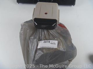 Nintendo NES ROB the Robot with 2 Discs Gyro Spinner & Gyromite Software