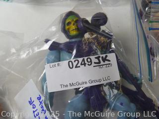 Vintage Toys: Masters of the Universe (MOTU): Skeletor Action Figure and Weapons