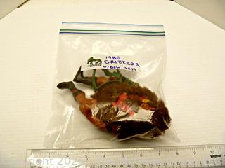 Vintage Toys: Masters of the Universe (MOTU): GRIZZLOR Action Figure and Weapons