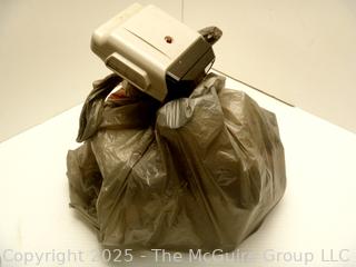 Nintendo NES ROB the Robot with 2 Discs Gyro Spinner & Gyromite Software