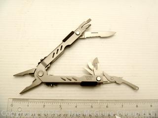 GERBER Multitool with Belt Pouch