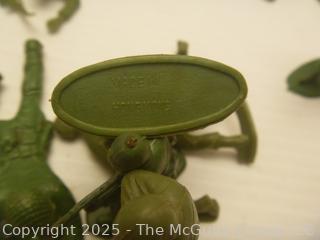 Classic Green Army Men and Vehicles Toys