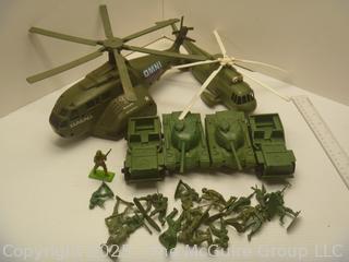 Classic Green Army Men and Vehicles Toys