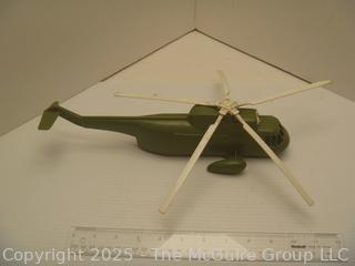 Classic Green Army Men and Vehicles Toys