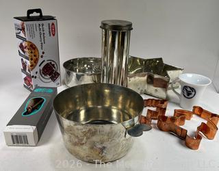 Group of Kitchenware