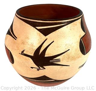 Native American Handmade Pottery Pueblo Zia Pot Signed by Artist Delorita Pino