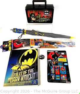 Collection of Batman Collectibles Including Lunch Box, Umbrella and Book