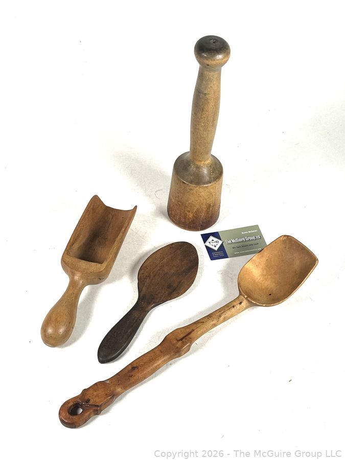 242: Early American Furniture, Comic Books, Fine Jewelry, Flow Blue China and More