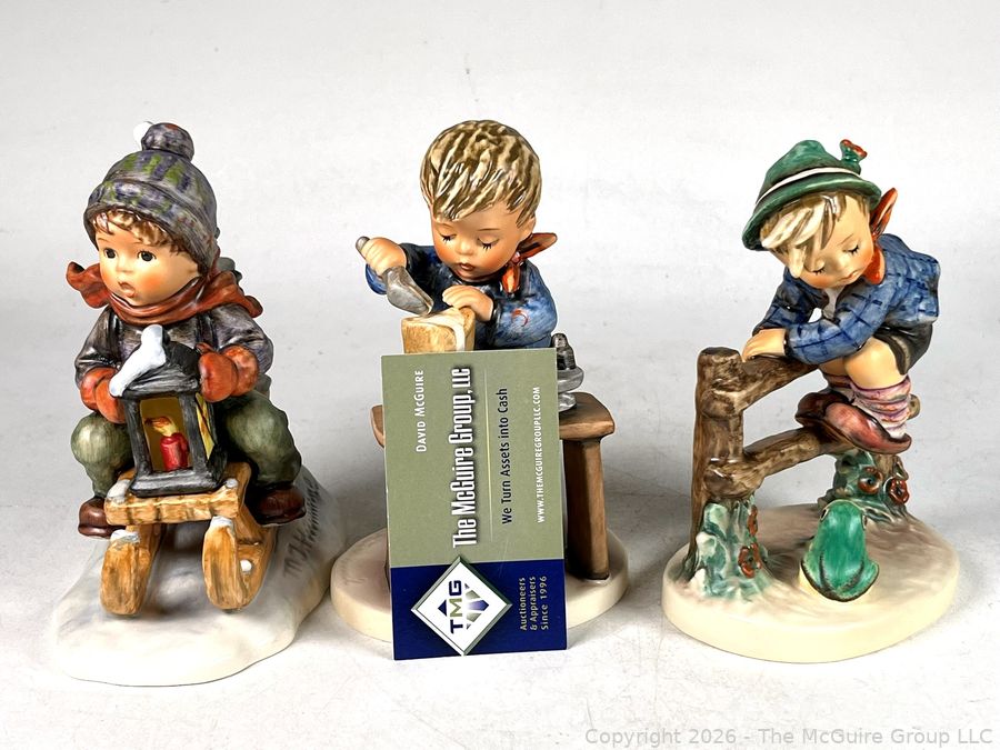 242: Early American Furniture, Comic Books, Fine Jewelry, Flow Blue China and More