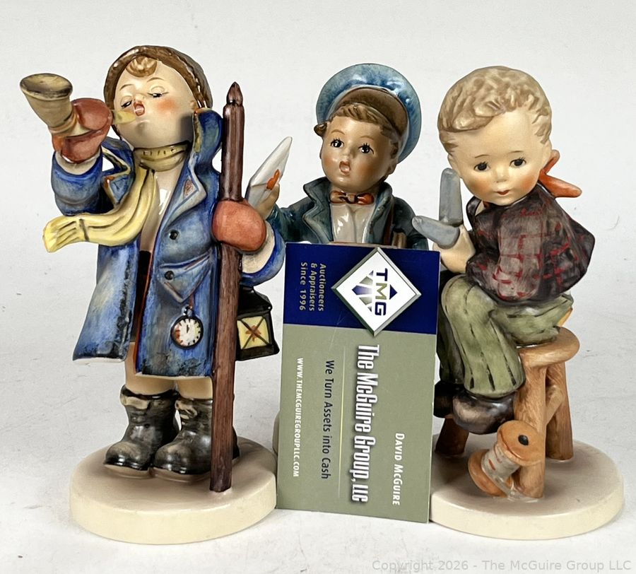242: Early American Furniture, Comic Books, Fine Jewelry, Flow Blue China and More