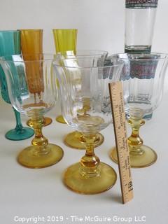 Housewares: Assorted glassware