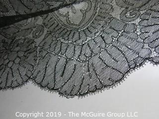 Collectable: Vintage: 1890 Black Hand-made Lace Spanish Shawl Matilla and hankie BOHO