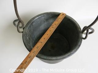 Housewares: Collectable: Antique Copper Kettle; with handle unmarked