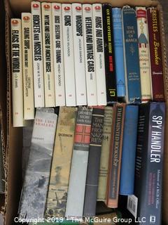 Books: Assorted hardbacks: Incl -several Grosset & Dunlap pictorial history books in series.