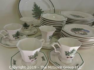 Housewares: Nikko Set of Christmastime Dinnerware review all photos for plate count