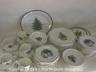 Housewares: Nikko Set of Christmastime Dinnerware review all photos for plate count