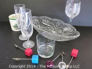 Housewares: Collectable: Eclectic assortment of glass dinnerware