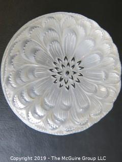 Collectable: Art: Lalique Frosted Glass Covered Box