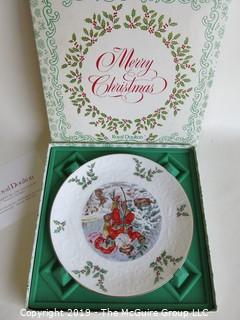 Collectable: Royal Doulton Christmas Plate in Original Packaging 