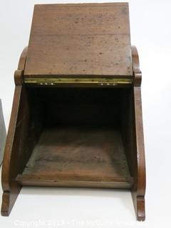 Collectible: Antique: Shoe shine: Vintage Shoe Shine Kit; 13 1/2 x 14 x 19"