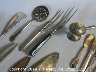 Collectibles: Household: Kitchen: Assorted Patterns of Silver Plated Flatware Accessories