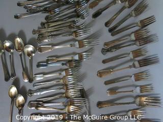 Collectible: Household: Kitchen: Assorted Patterns of Silver Plated Flatware 