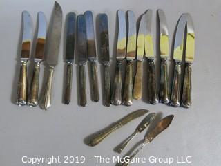 Collectible: Household: Kitchen: Assorted Patterns of Silver Plated Flatware 